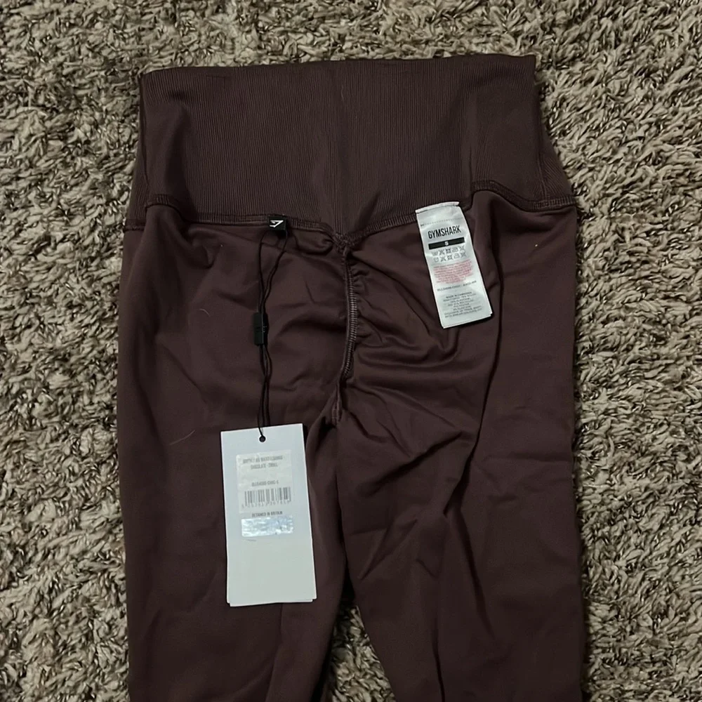 Gymshark- Whitney Simmons V1 Collection - Picture 2 of 3